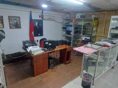 EN VENTA AMPLIO LOCAL COMERCIAL EN C.C SIETE AV. INTERCOMUNAL BARCELONA - 10