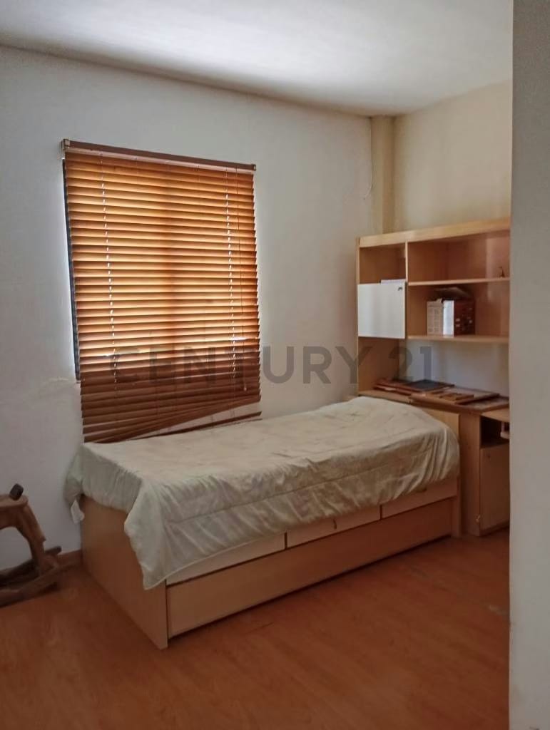 Amplia Casa, con fines residencial y comercial. - 23