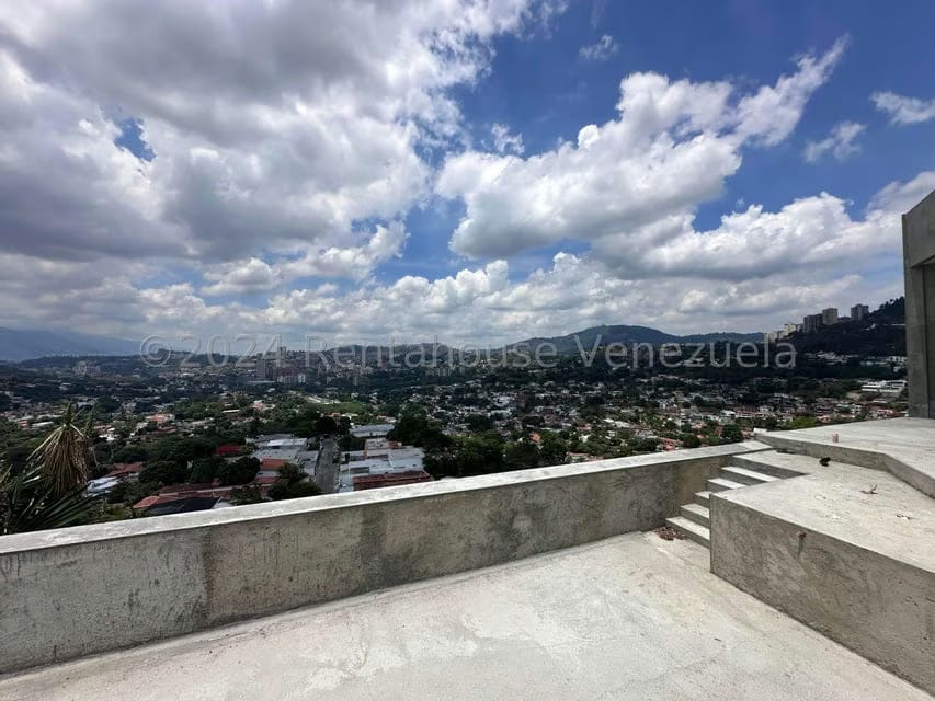 Casa (1 Nivel) en Venta en Prados del Este, Distrito Metropolitano - 23