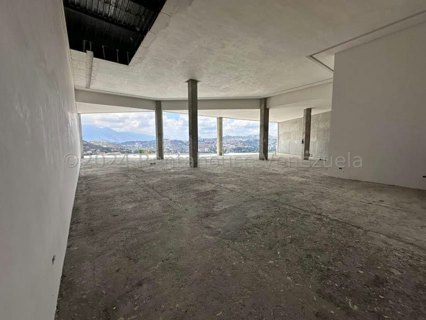 Casa (1 Nivel) en Venta en Prados del Este, Distrito Metropolitano - 28