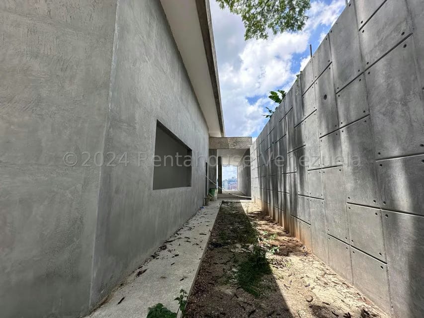 Casa (1 Nivel) en Venta en Prados del Este, Distrito Metropolitano - 30