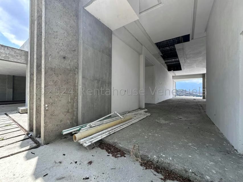 Casa (1 Nivel) en Venta en Prados del Este, Distrito Metropolitano - 32