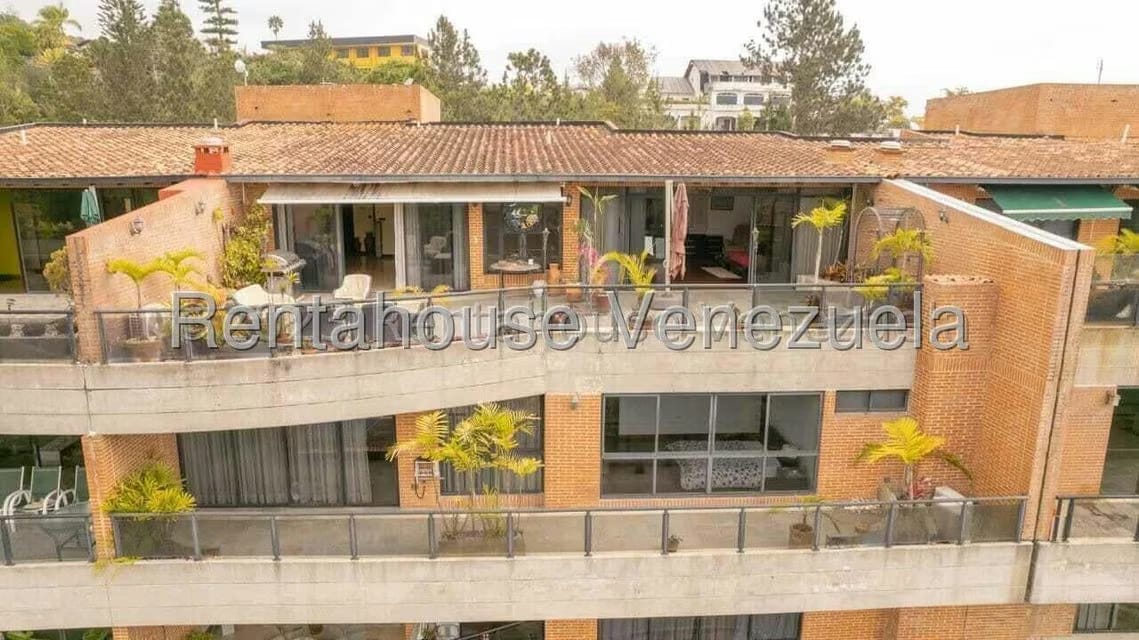 Apartamento (Penthouse) en Venta en La Lagunita Country Club, Distrito Metropolitano - 3