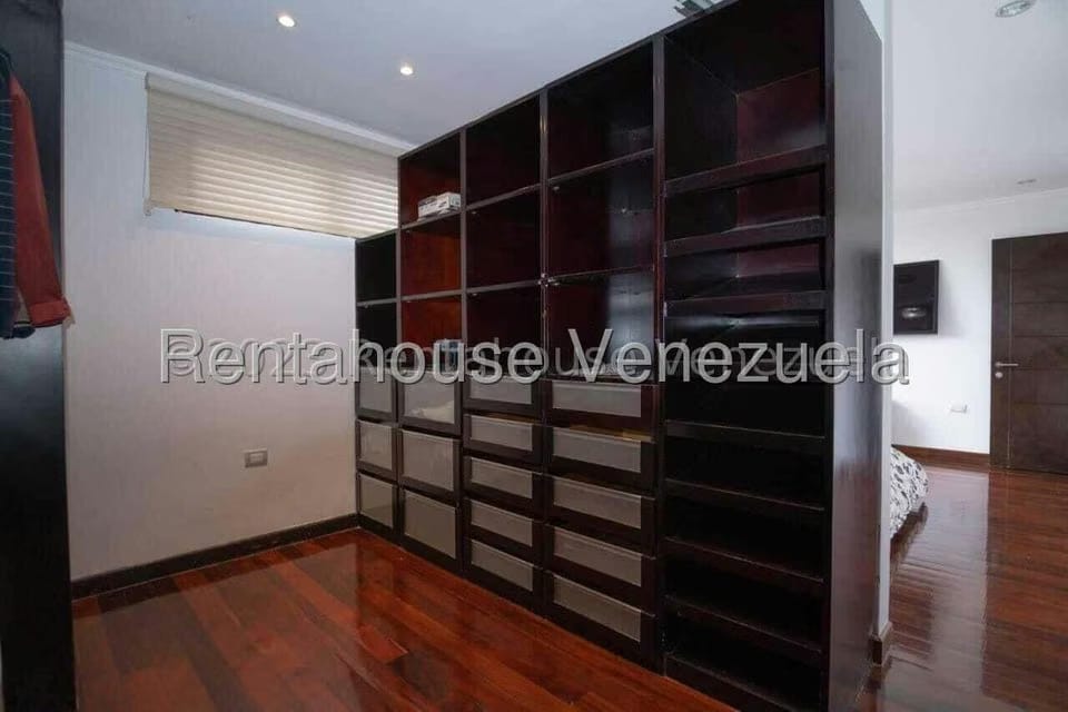 Apartamento (Penthouse) en Venta en La Lagunita Country Club, Distrito Metropolitano - 25