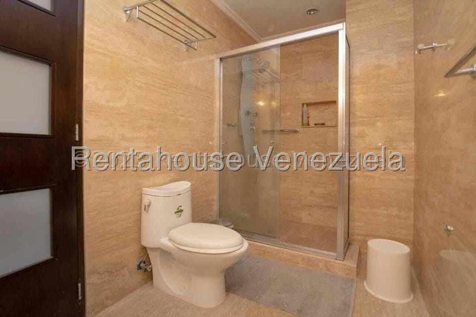 Apartamento (Penthouse) en Venta en La Lagunita Country Club, Distrito Metropolitano - 26