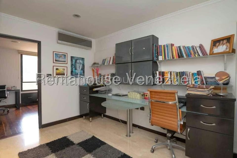 Apartamento (Penthouse) en Venta en La Lagunita Country Club, Distrito Metropolitano - 28