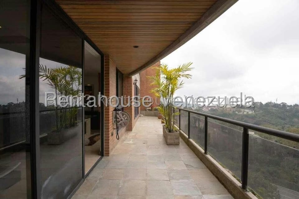 Apartamento (Penthouse) en Venta en La Lagunita Country Club, Distrito Metropolitano - 8