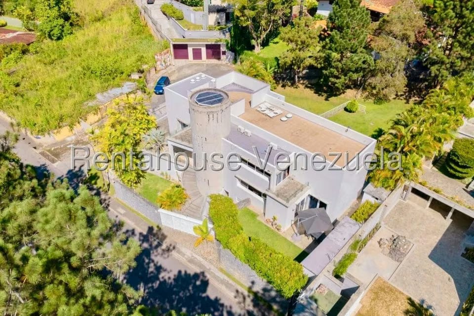 Casa (Multipes Niveles) en Venta en La Lagunita Country Club, Distrito Metropolitano - 2