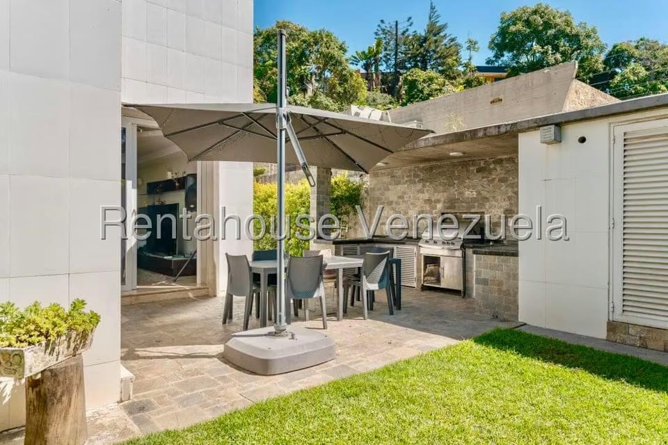 Casa (Multipes Niveles) en Venta en La Lagunita Country Club, Distrito Metropolitano - 25