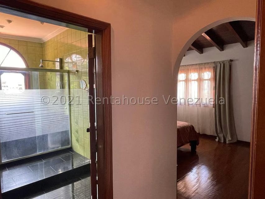 Casa (1 Nivel) en Venta en Colinas de Santa Monica, Distrito Metropolitano - 34