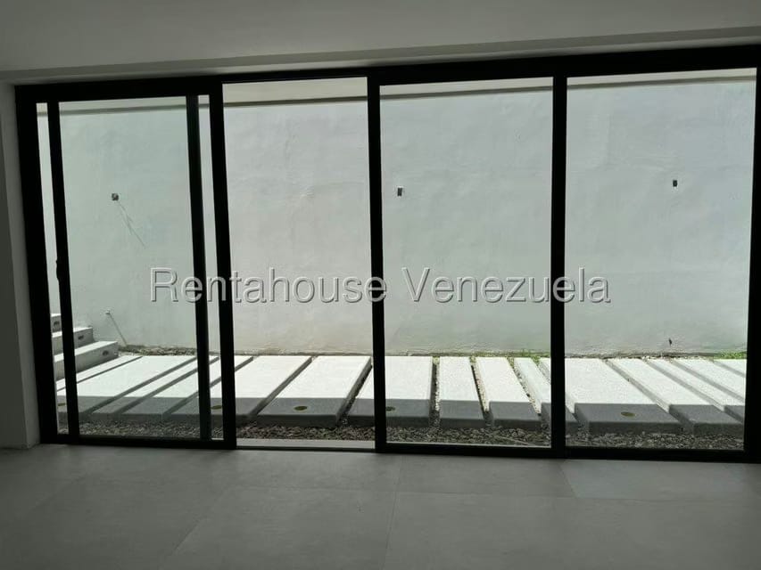 Casa (Duplex) en Venta en Prados del Este, Distrito Metropolitano - 16