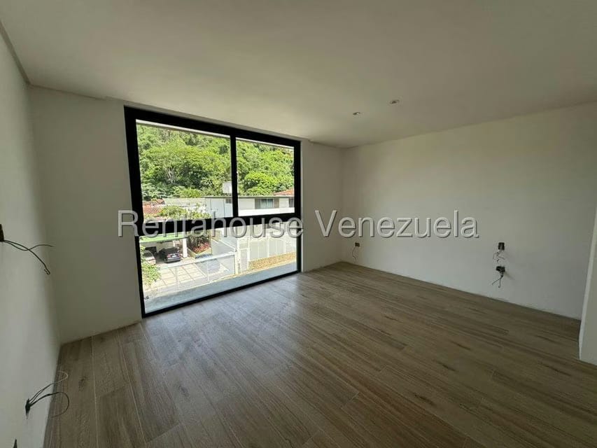 Casa (Duplex) en Venta en Prados del Este, Distrito Metropolitano - 26