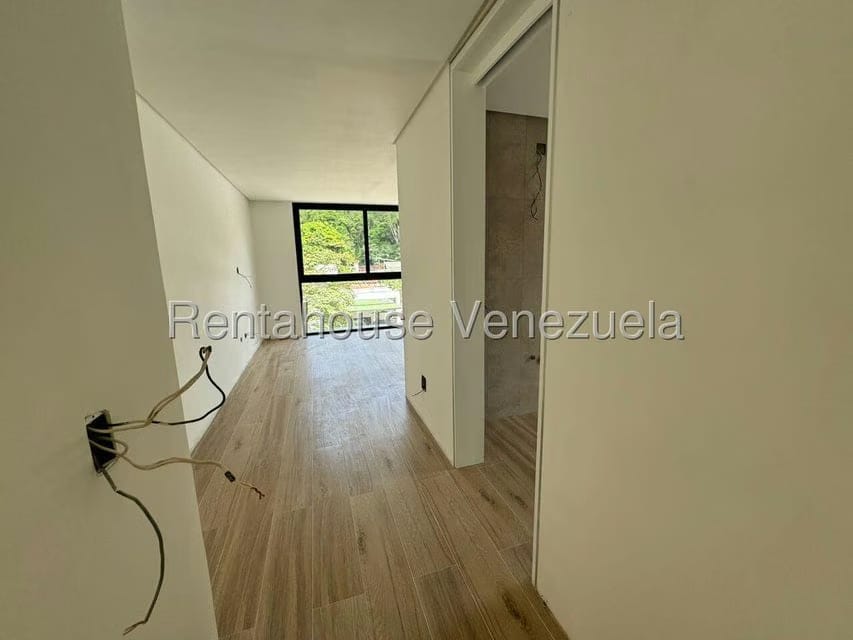 Casa (Duplex) en Venta en Prados del Este, Distrito Metropolitano - 28