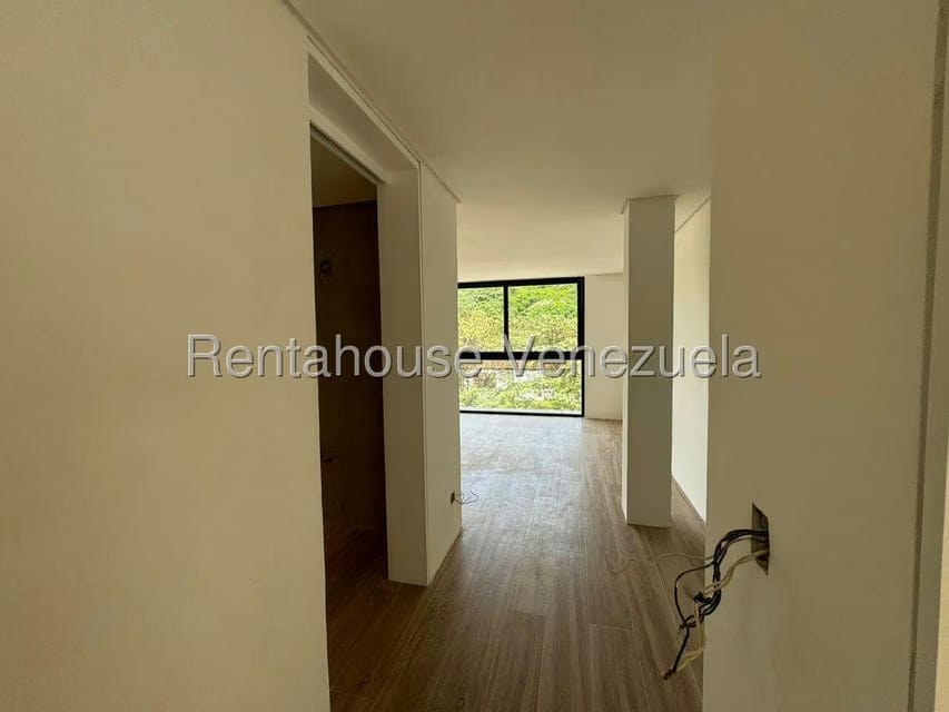Casa (Duplex) en Venta en Prados del Este, Distrito Metropolitano - 30