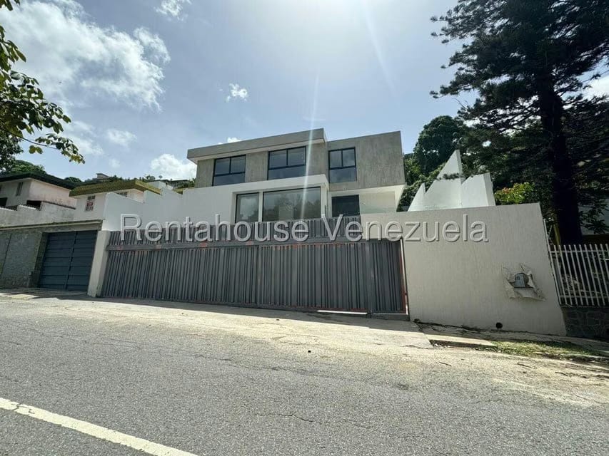 Casa (Duplex) en Venta en Prados del Este, Distrito Metropolitano - 45
