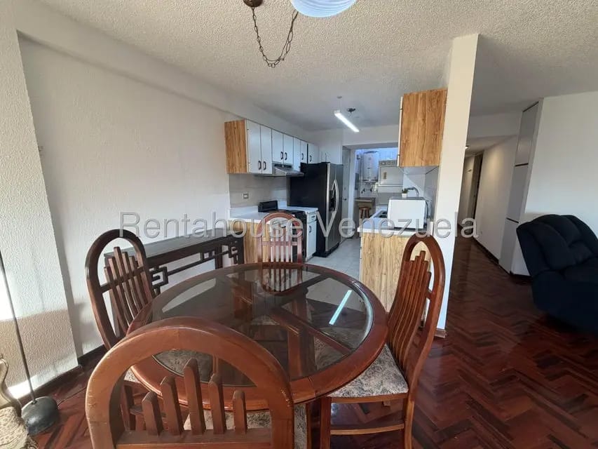 Apartamento (1 Nivel) en Alquiler en Colinas de Bello Monte, Distrito Metropolitano - 13