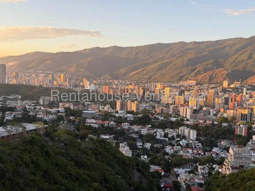 Apartamento (1 Nivel) en Alquiler en Colinas de Bello Monte, Distrito Metropolitano - 20