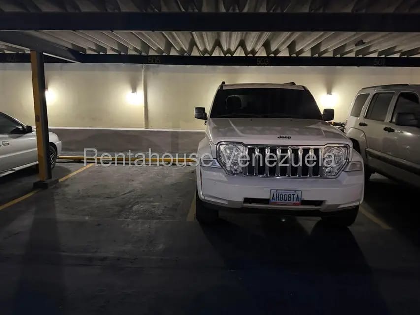 Apartamento (1 Nivel) en Alquiler en Colinas de Bello Monte, Distrito Metropolitano - 22