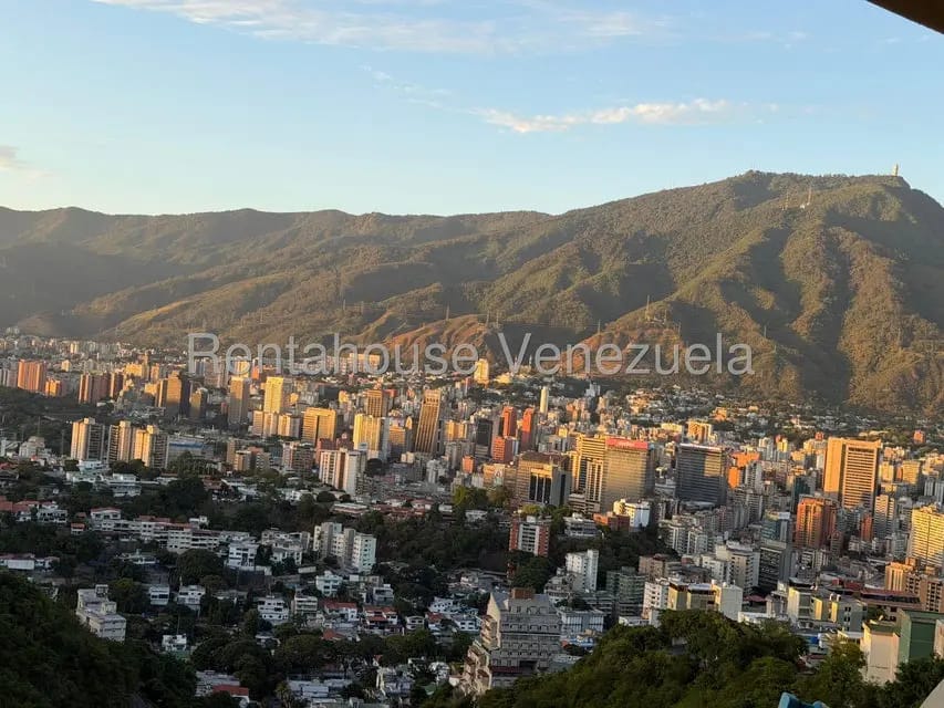 Apartamento (1 Nivel) en Alquiler en Colinas de Bello Monte, Distrito Metropolitano - 5