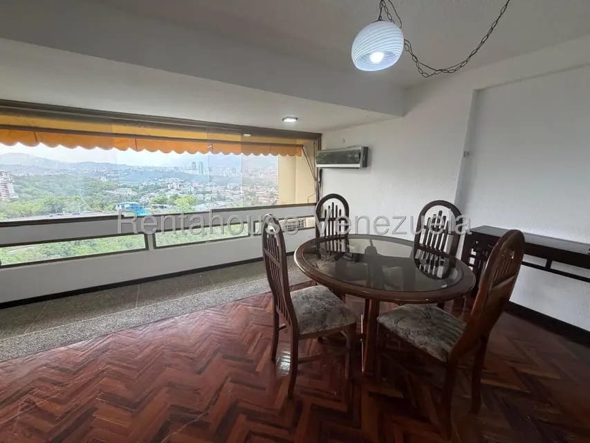 Apartamento (1 Nivel) en Alquiler en Colinas de Bello Monte, Distrito Metropolitano - 8