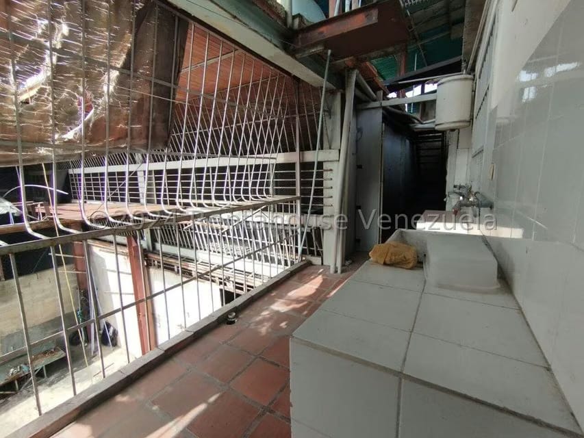 Comercial (Edificio) en Venta en Carretera Nacional El Carmen, Carabobo - 38