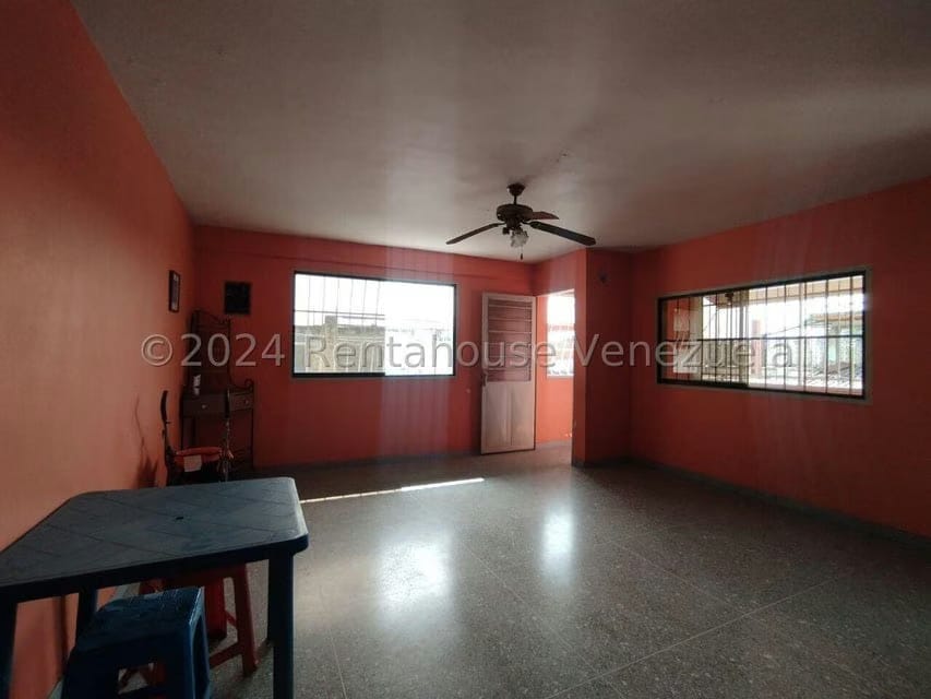 Comercial (Edificio) en Venta en Carretera Nacional El Carmen, Carabobo - 40