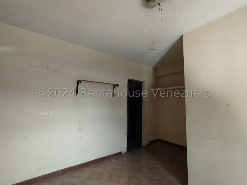 Comercial (Edificio) en Venta en Carretera Nacional El Carmen, Carabobo - 65
