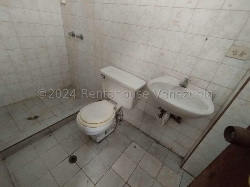 Comercial (Edificio) en Venta en Carretera Nacional El Carmen, Carabobo - 66