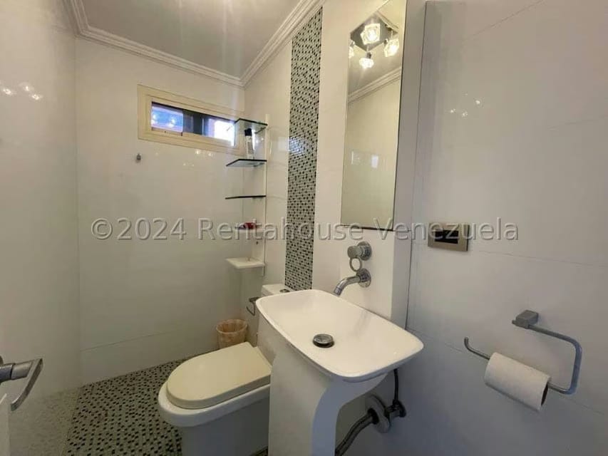 Casa (1 Nivel) en Venta en Bosques de la Lagunita, Distrito Metropolitano - 23