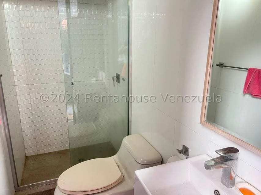 Casa (1 Nivel) en Venta en Bosques de la Lagunita, Distrito Metropolitano - 90