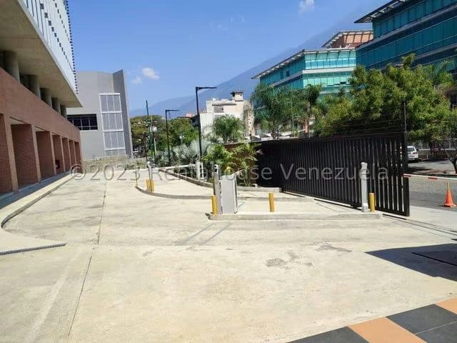 EDIFICIO EN VENTA – YENNIEF ROJAS - 2