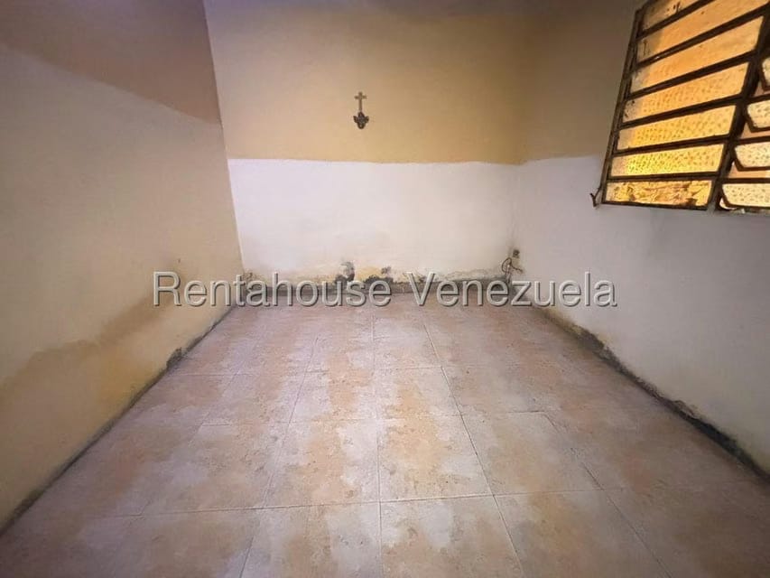 Casa (1 Nivel) en Venta en Centro, Lara - 12