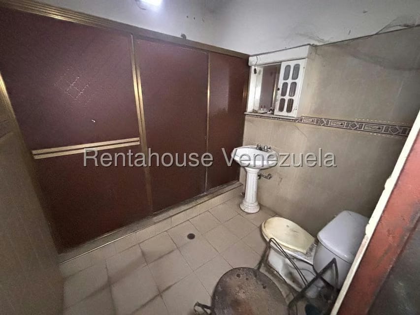 Casa (1 Nivel) en Venta en Centro, Lara - 16