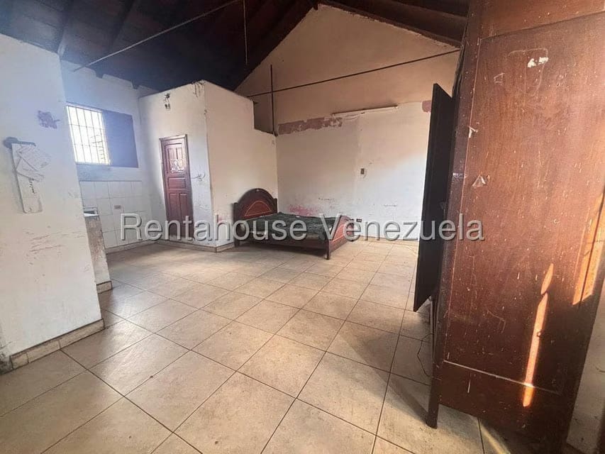 Casa (1 Nivel) en Venta en Centro, Lara - 17