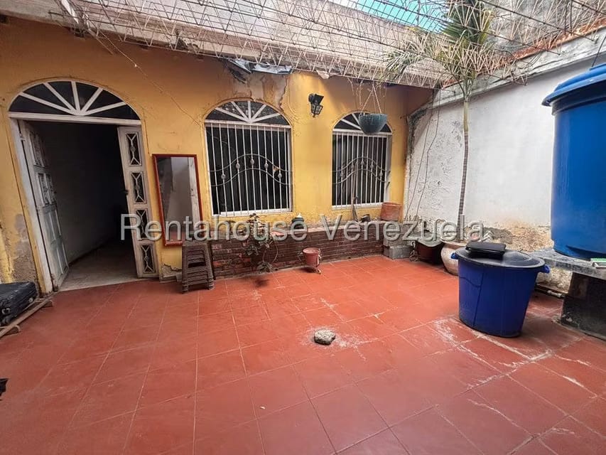 Casa (1 Nivel) en Venta en Centro, Lara - 3