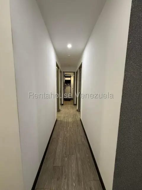 Comercial (Oficina) en Alquiler en Parroquia Santa Rosalia, Distrito Metropolitano - 19