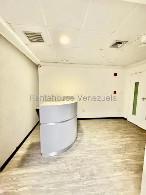 Comercial (Oficina) en Alquiler en Parroquia Santa Rosalia, Distrito Metropolitano - 4