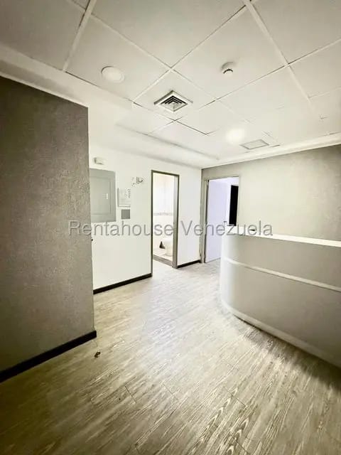 Comercial (Oficina) en Alquiler en Parroquia Santa Rosalia, Distrito Metropolitano - 6