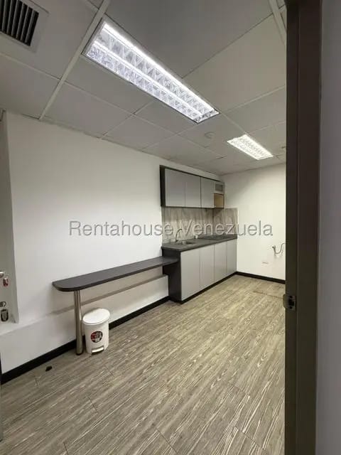 Comercial (Oficina) en Alquiler en Parroquia Santa Rosalia, Distrito Metropolitano - 10