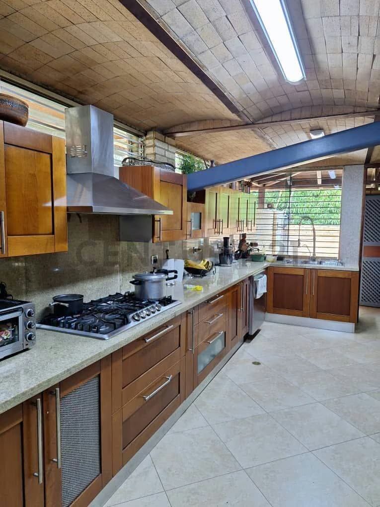 Casa en venta Urb Cerro Verde Baruta Caracas - 7