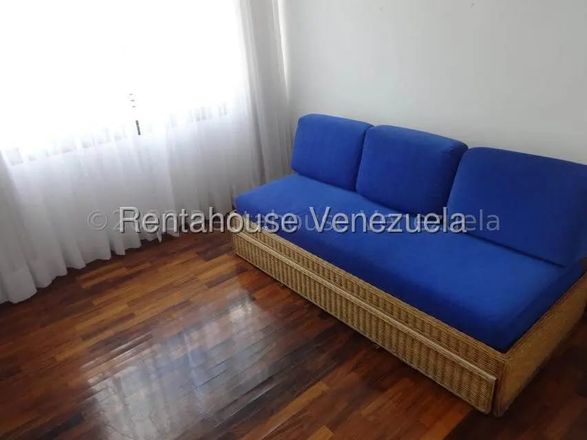 Apartamento (1 Nivel) en Alquiler en Las Esmeraldas, Distrito Metropolitano - 14