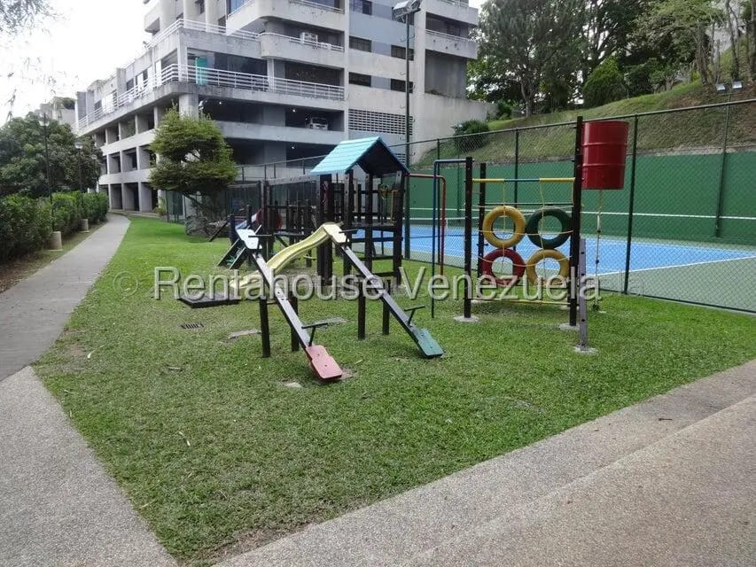 Apartamento (1 Nivel) en Alquiler en Las Esmeraldas, Distrito Metropolitano - 27