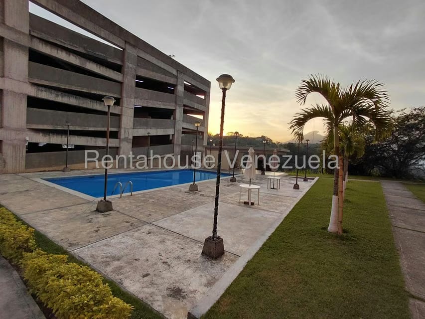 Apartamento (1 Nivel) en Venta en Miravila, Distrito Metropolitano - 2