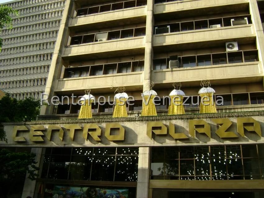 Comercial (Local Comercial) en Alquiler en Los Palos Grandes, Distrito Metropolitano - 9