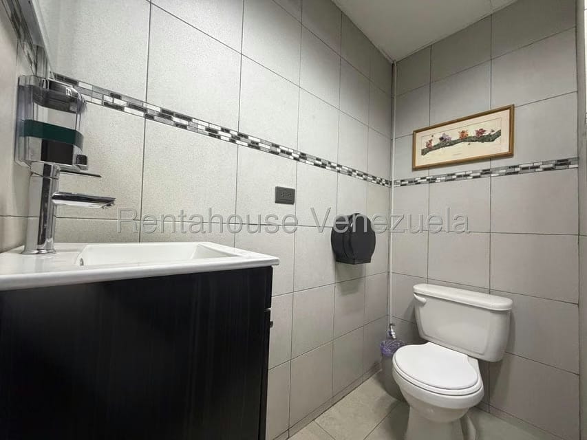 Comercial (Local Comercial) en Venta en La Campiña, Distrito Metropolitano - 13