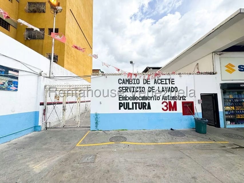 Comercial (Local Comercial) en Venta en Parroquia San Agustin, Distrito Metropolitano - 15
