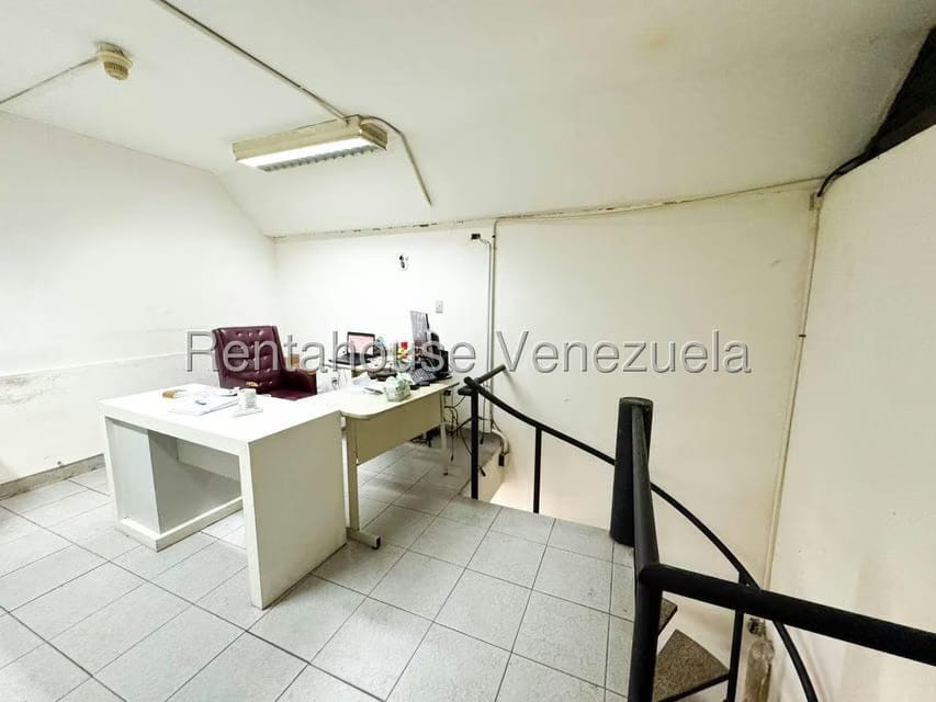 Comercial (Local Comercial) en Venta en Parroquia San Agustin, Distrito Metropolitano - 23