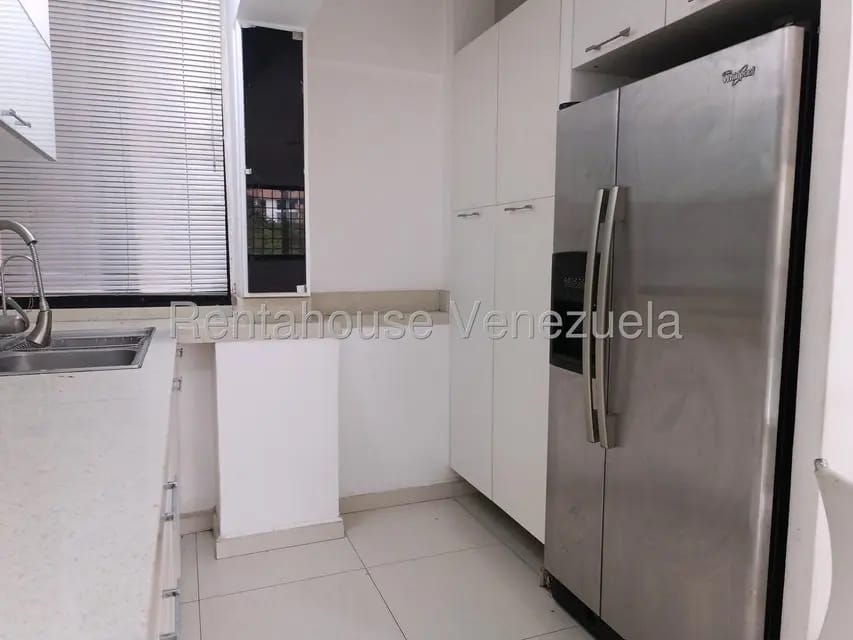 Apartamento (1 Nivel) en Alquiler en Las Salias, Miranda - 13