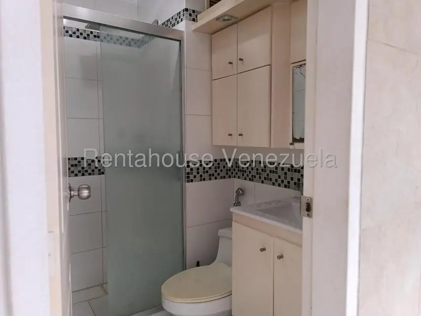 Apartamento (1 Nivel) en Alquiler en Las Salias, Miranda - 14