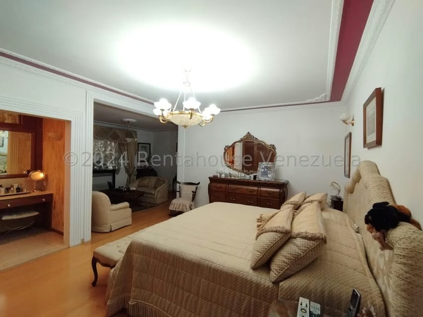 Casa (Duplex) en Venta en Macaracuay, Distrito Metropolitano - 24